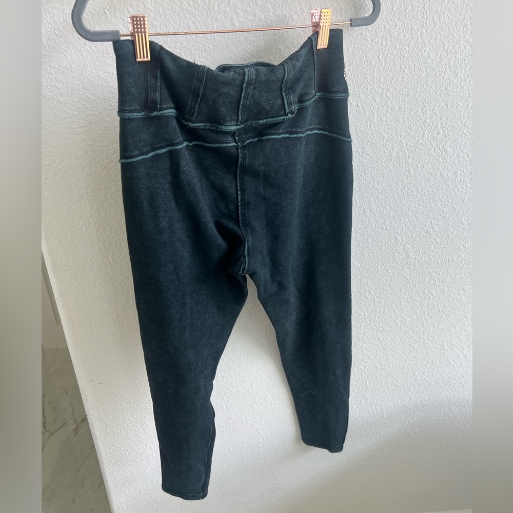 Free People movement leggings. Size medium. Worn once.